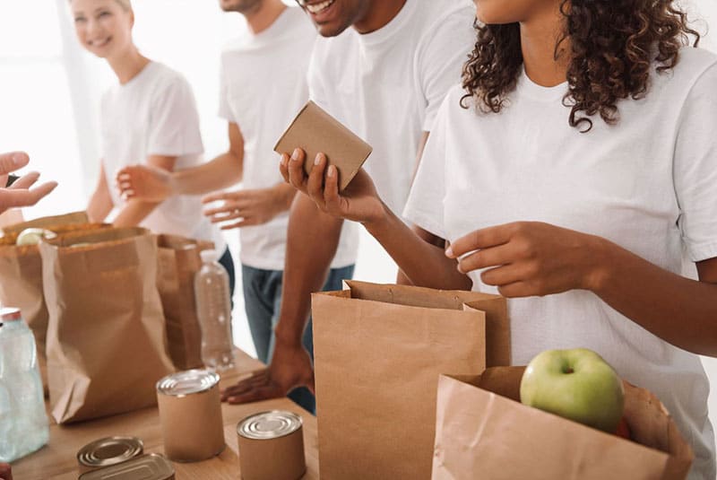 Donation Guide: 10 Supportive Ideas Nurses can Share with their Loved Ones